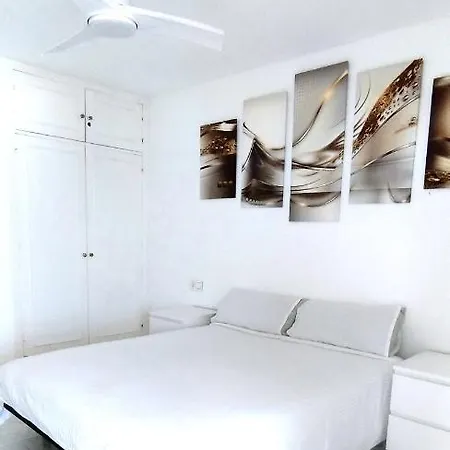 Babilonia - Seeview, Pool&garden Apartment *